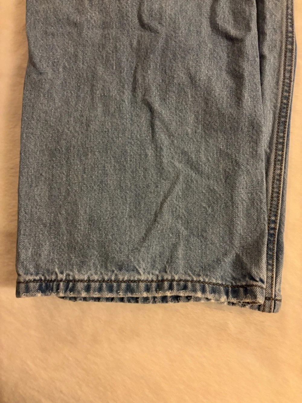Levi's Light Wash Low Pro Straight Jeans SOLD - Picture 4 of 7